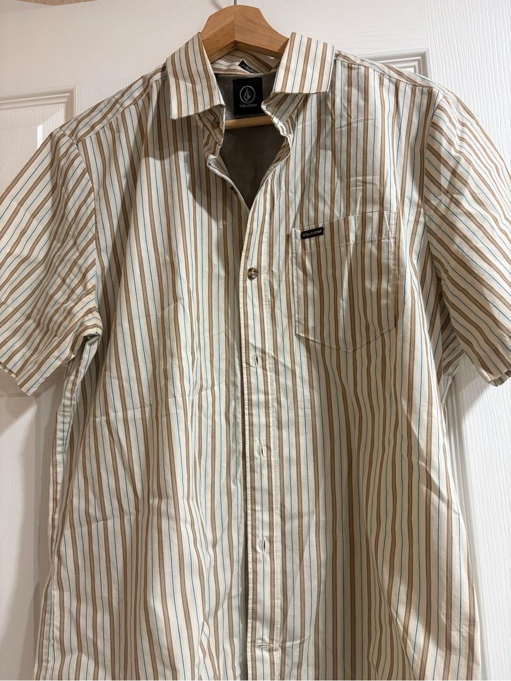 Volcom Men’s Cream, Tan & Light Blue Striped Short-Sleeve Button-Up